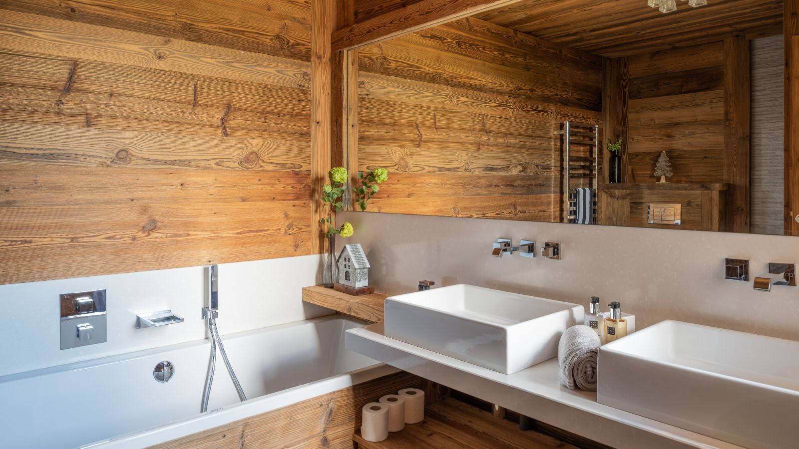 Luxury-ski-chalet-Les Gets-Bathroom 2-Chalet Louis-Oxford-Ski.jpg