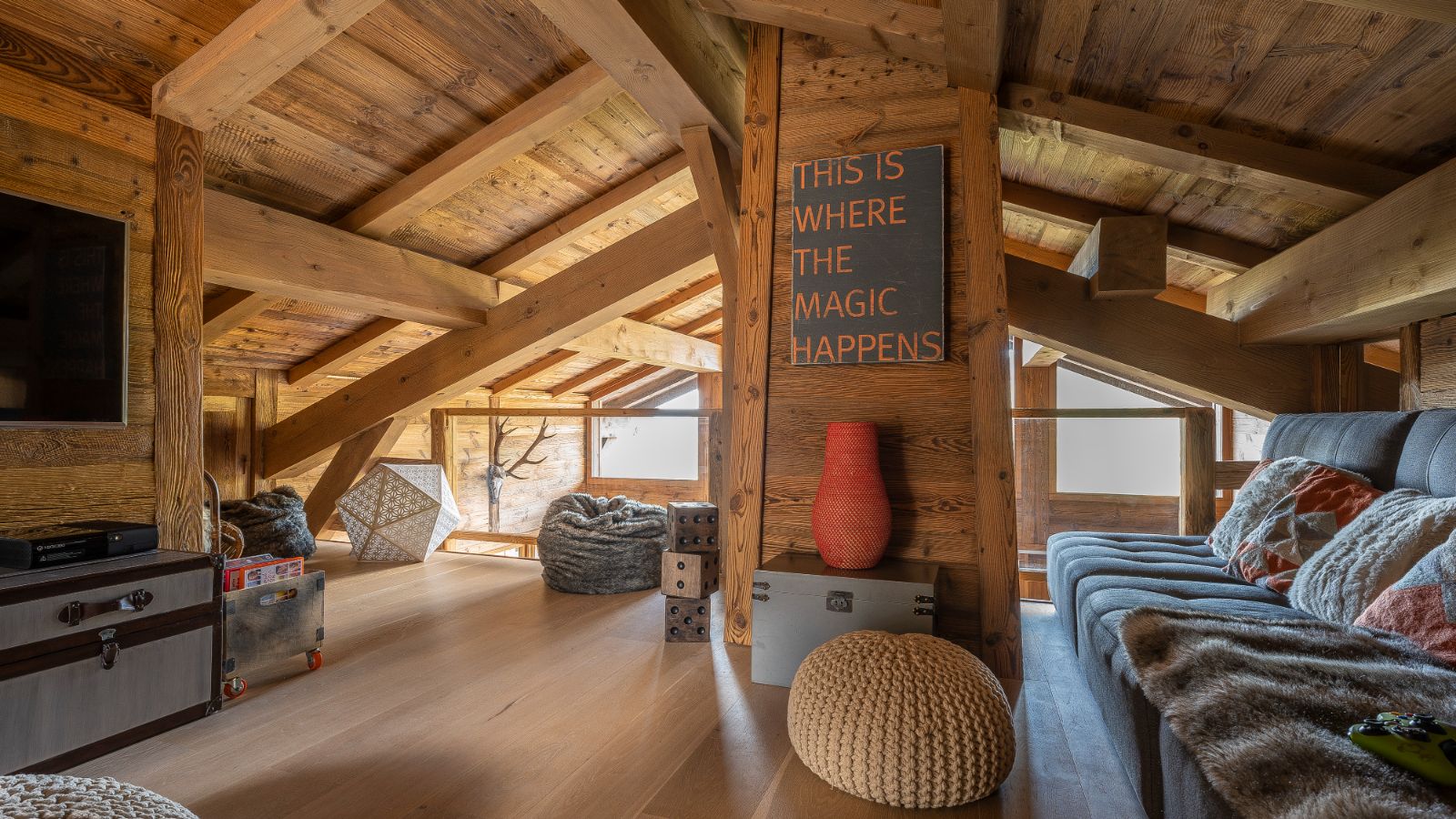 Luxury-ski-chalet-Les Gets-Living area-Chalet Louis-Oxford-Ski.jpg