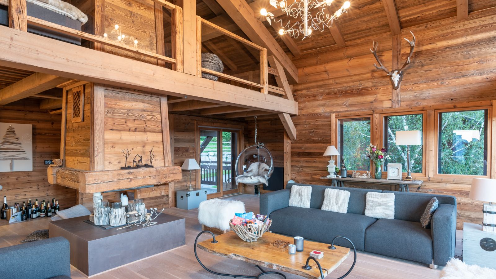 Luxury-ski-chalet-Les Gets-Living room-Chalet Louis-Oxford-Ski.jpg