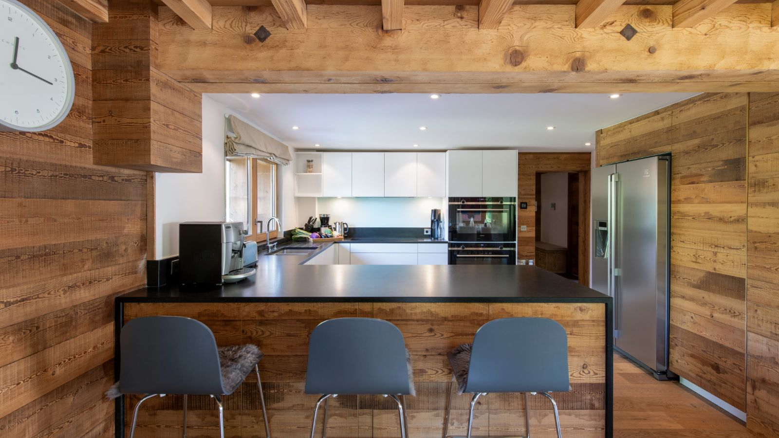 Luxury-Ski-Chalet-Meribel-Chalet La Folie-Kitchen Bar-Oxford-Ski.jpg