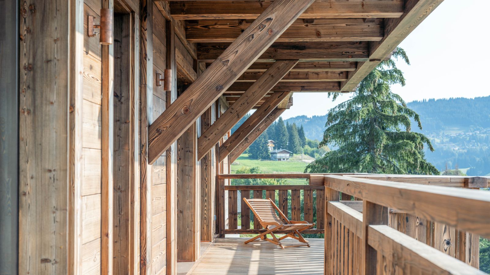 Luxury-ski-chalet-Les Gets-Chalet Genois-Terrace-Oxford-Ski.jpg