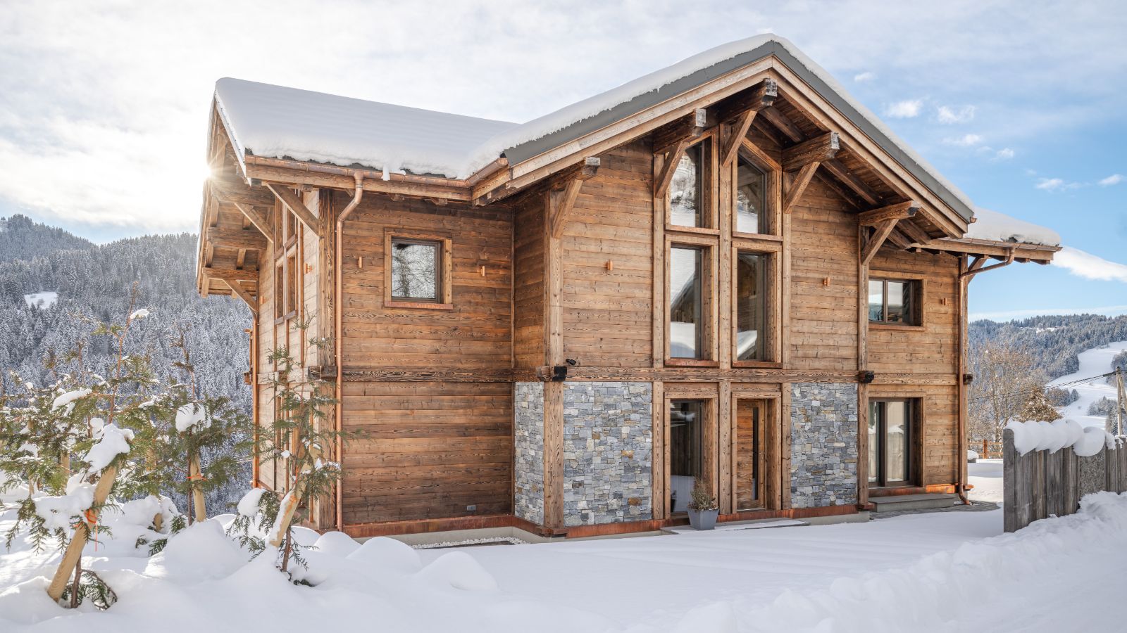 Luxury-ski-chalet-Les Gets-Chalet Genois-Exterior-Oxford-Ski.jpg