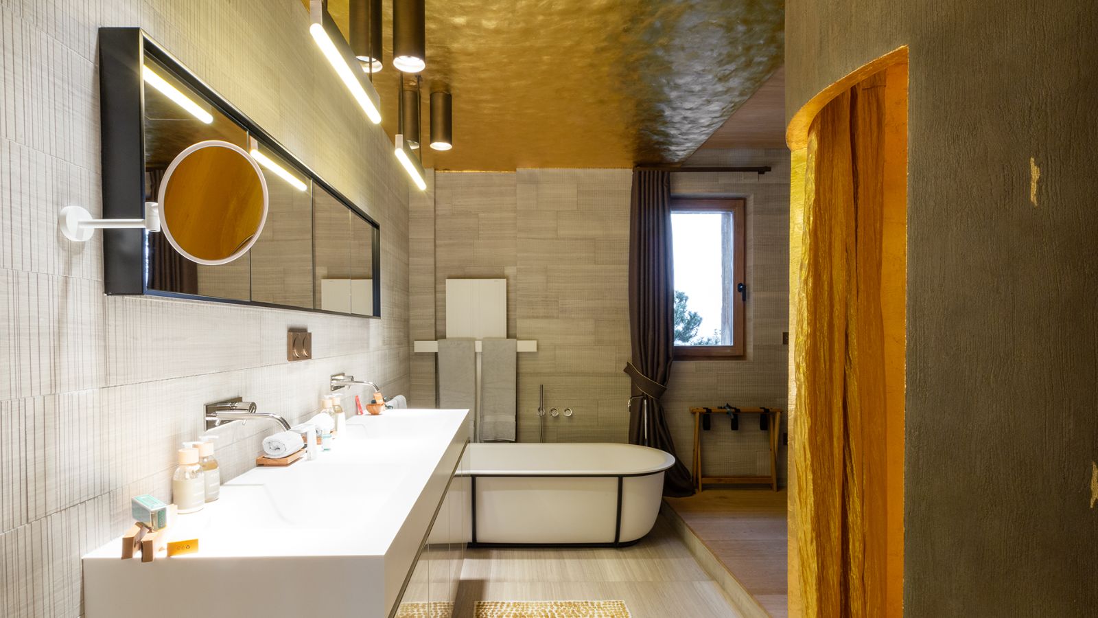 Luxury-ski-chalet-Megeve-Chalet Magic-Bathroom-Oxford-Ski.jpeg