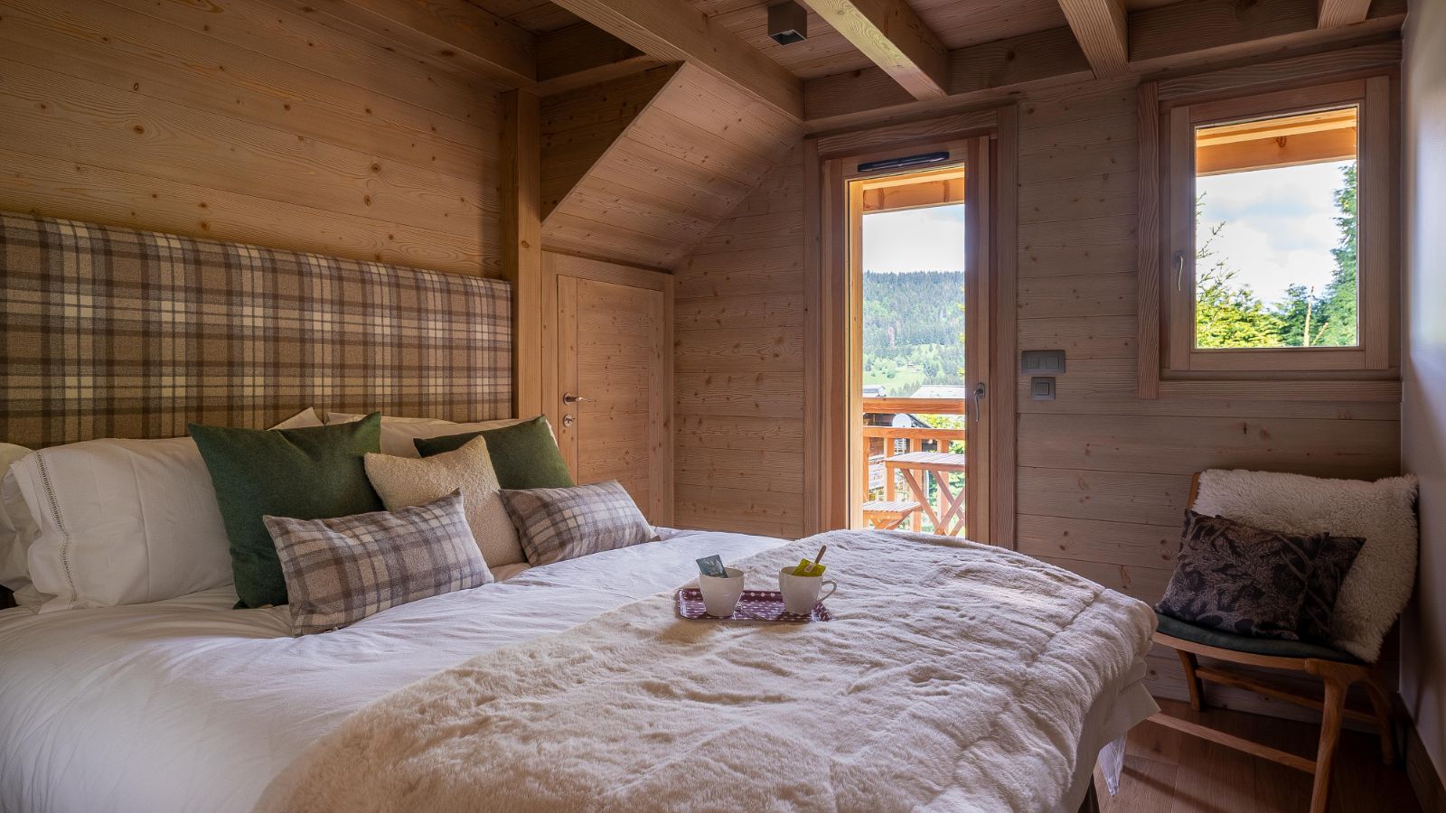 Luxury-ski-chalet-Les Gets-Chalet Valerie-Bedroom 2-Oxford-Ski.jpg
