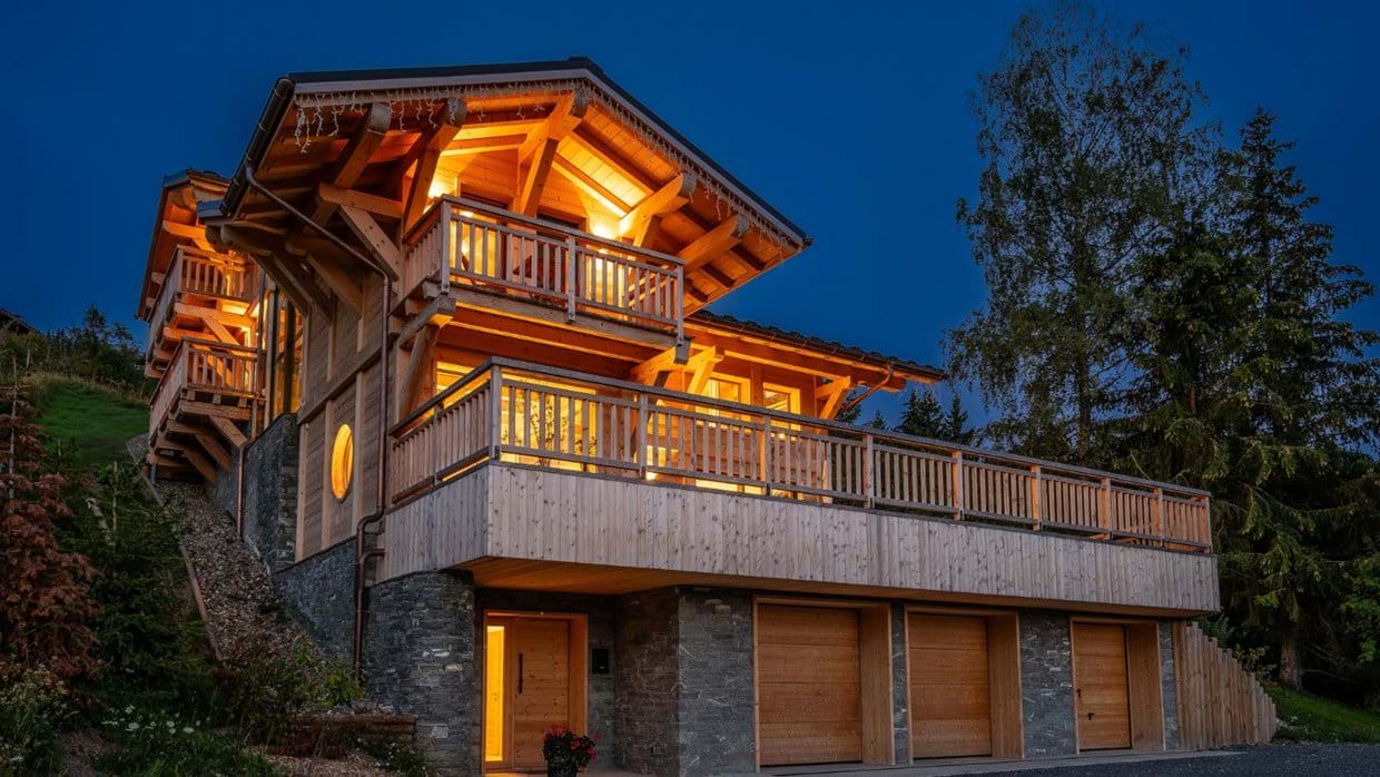 Luxury-ski-chalet-Les Gets-Chalet Valerie-Exterior-Oxford-Ski.jpg