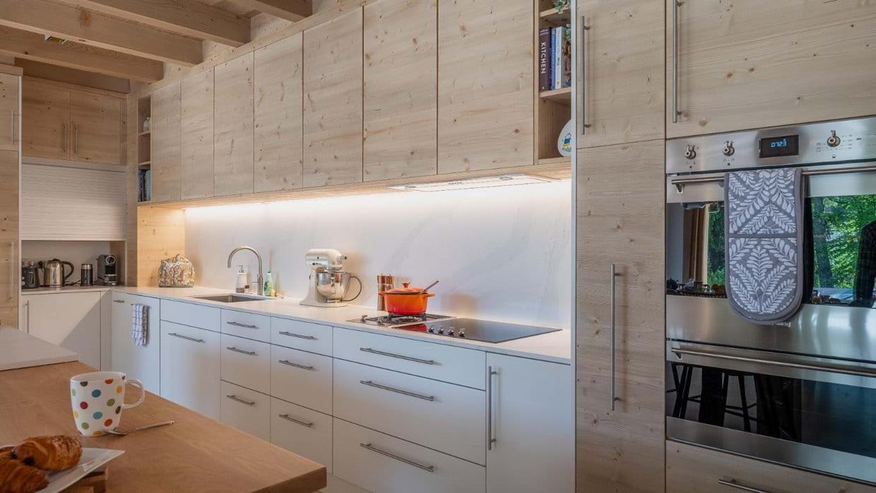 Luxury-ski-chalet-Les Gets-Chalet Valerie-Kitchen-Oxford-Ski.jpg