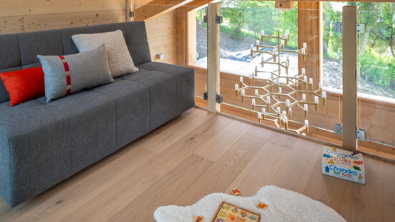 Luxury-ski-chalet-Les Gets-Chalet Valerie-Mezzaine sofa-Oxford-Ski.jpg