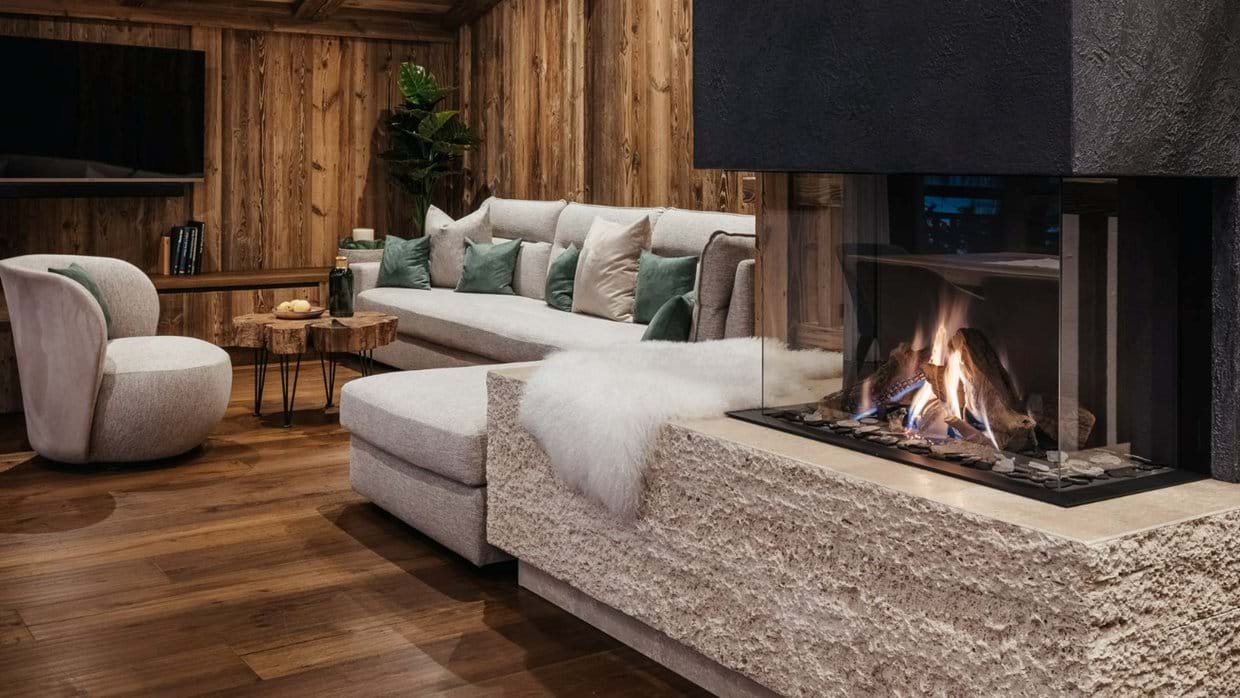 luxury-ski-chalet-val gardena-chalet-filip-oxford-ski-fireplace.jpg