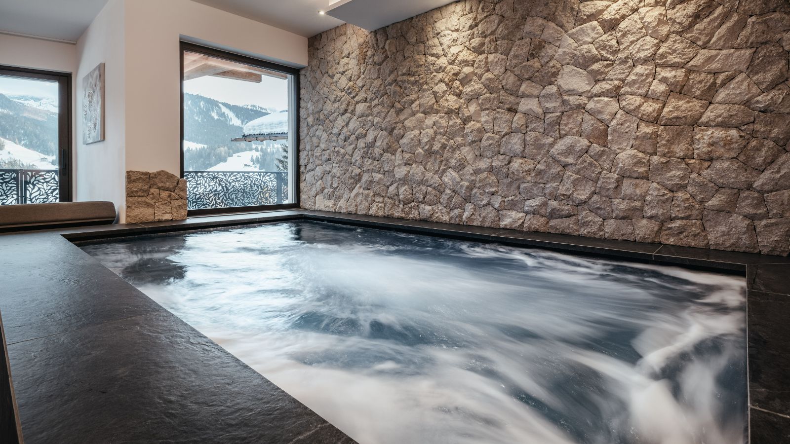 luxury-ski-chalet-val gardena-chalet-filip-oxford-ski-pool.jpg