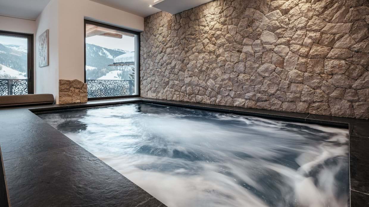 luxury-ski-chalet-val gardena-chalet-filip-oxford-ski-pool.jpg