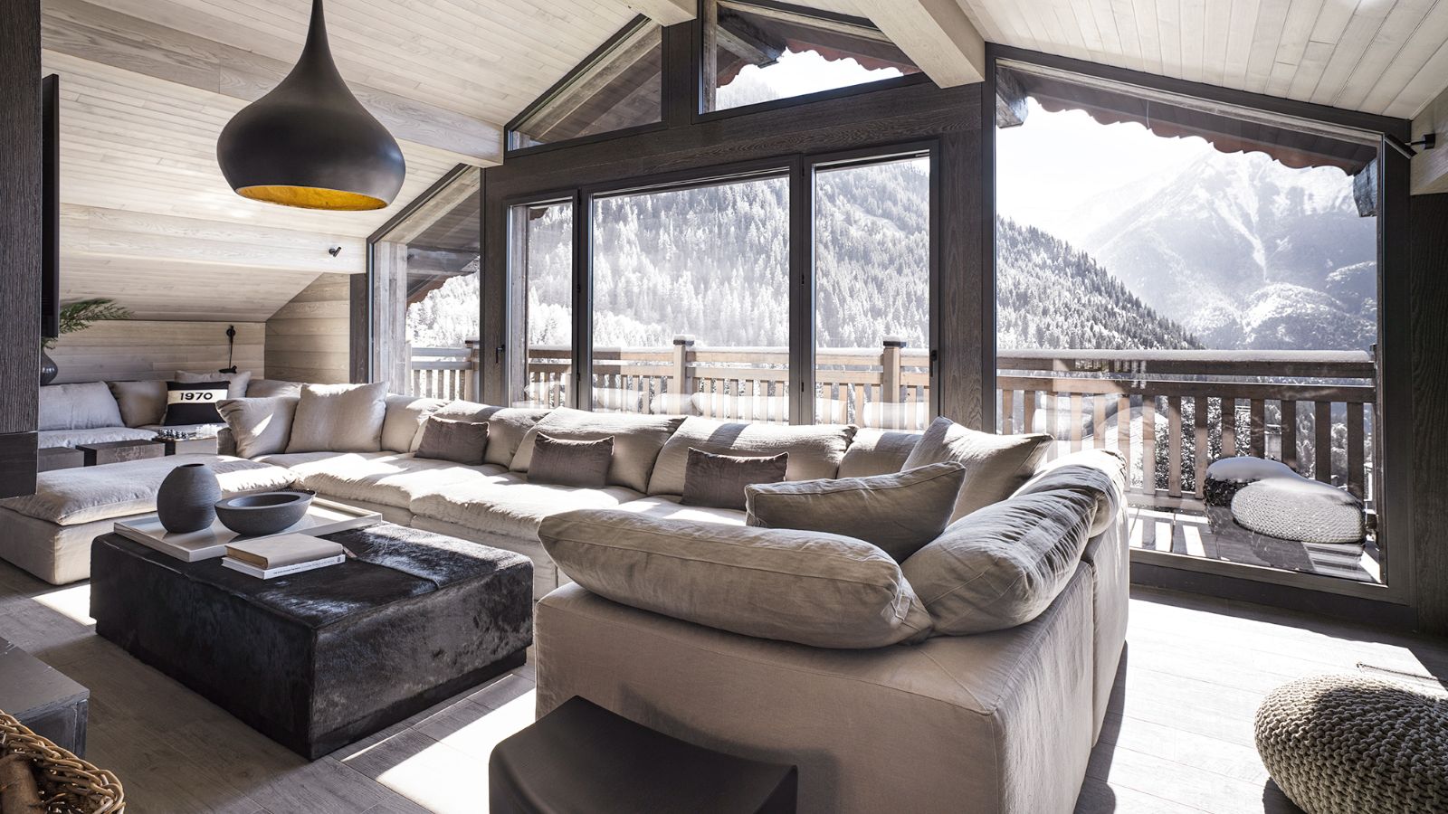 Luxury-Ski-Chalet-Champagny-en-Vanoise- IV Chalet- living room 2-Oxford-Ski.jpg
