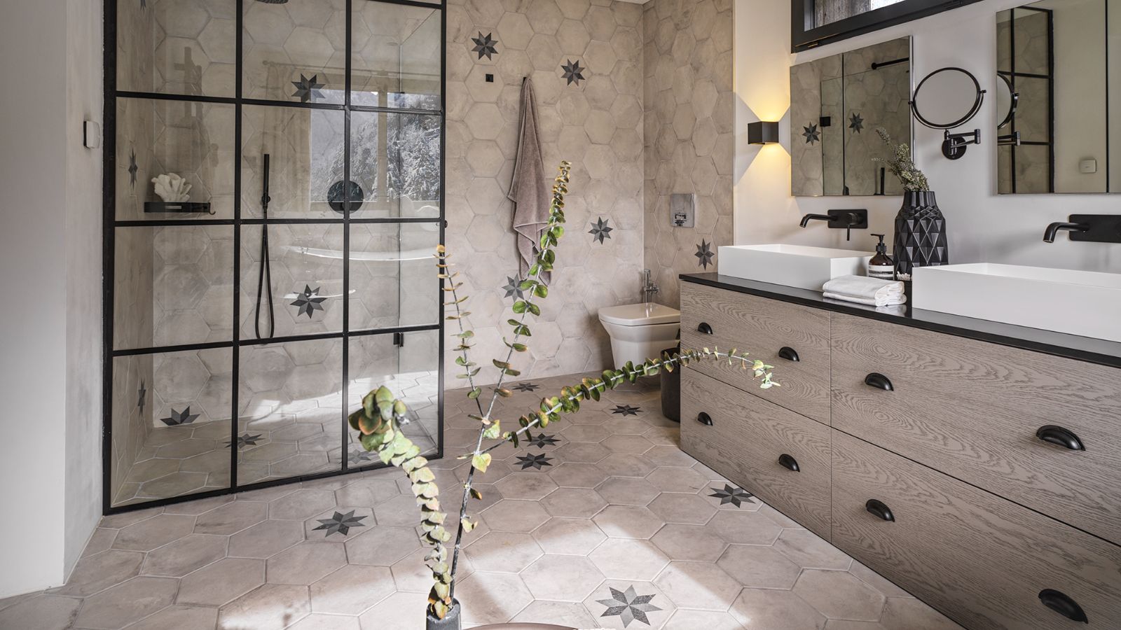 Luxury-Ski-Chalet-Champagny-en-Vanoise- IV Chalet- Master Bathroom-Oxford-Ski.jpg