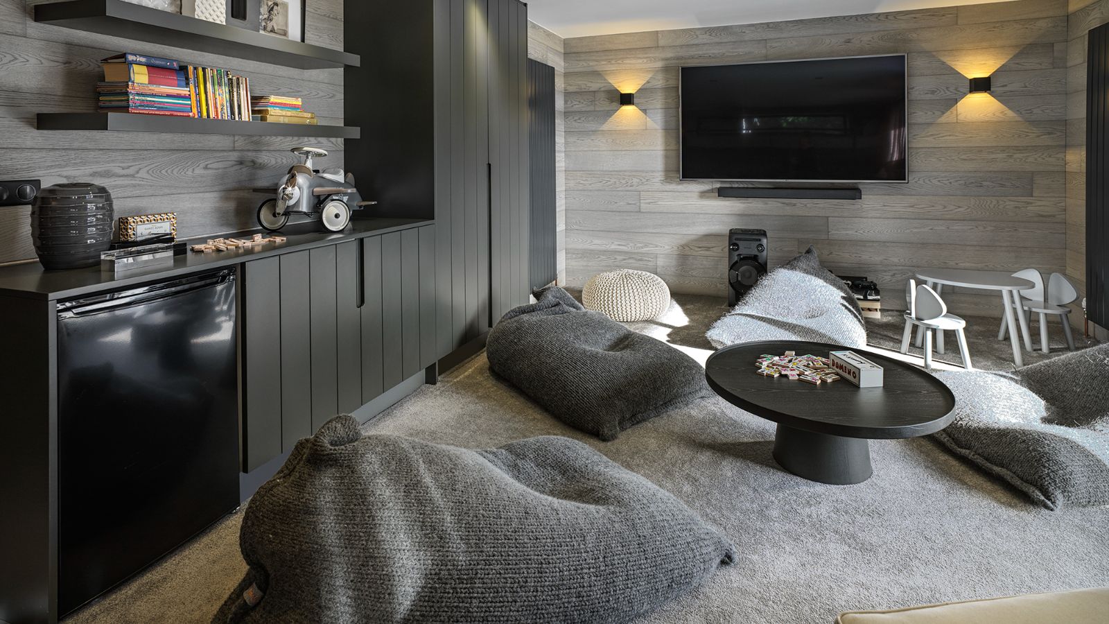Luxury-Ski-Chalet-Champagny-en-Vanoise- IV Chalet- TV Snug-Oxford-Ski.jpg
