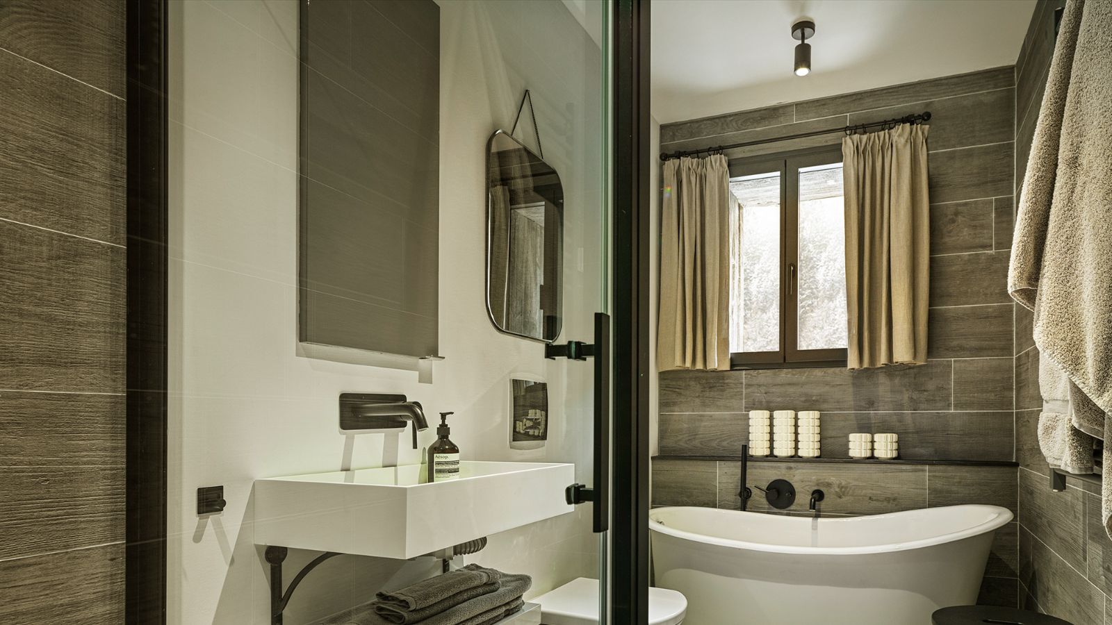 Luxury-Ski-Chalet-Champagny-en-Vanoise- IV Chalet- Bathroom 2-Oxford-Ski.jpg