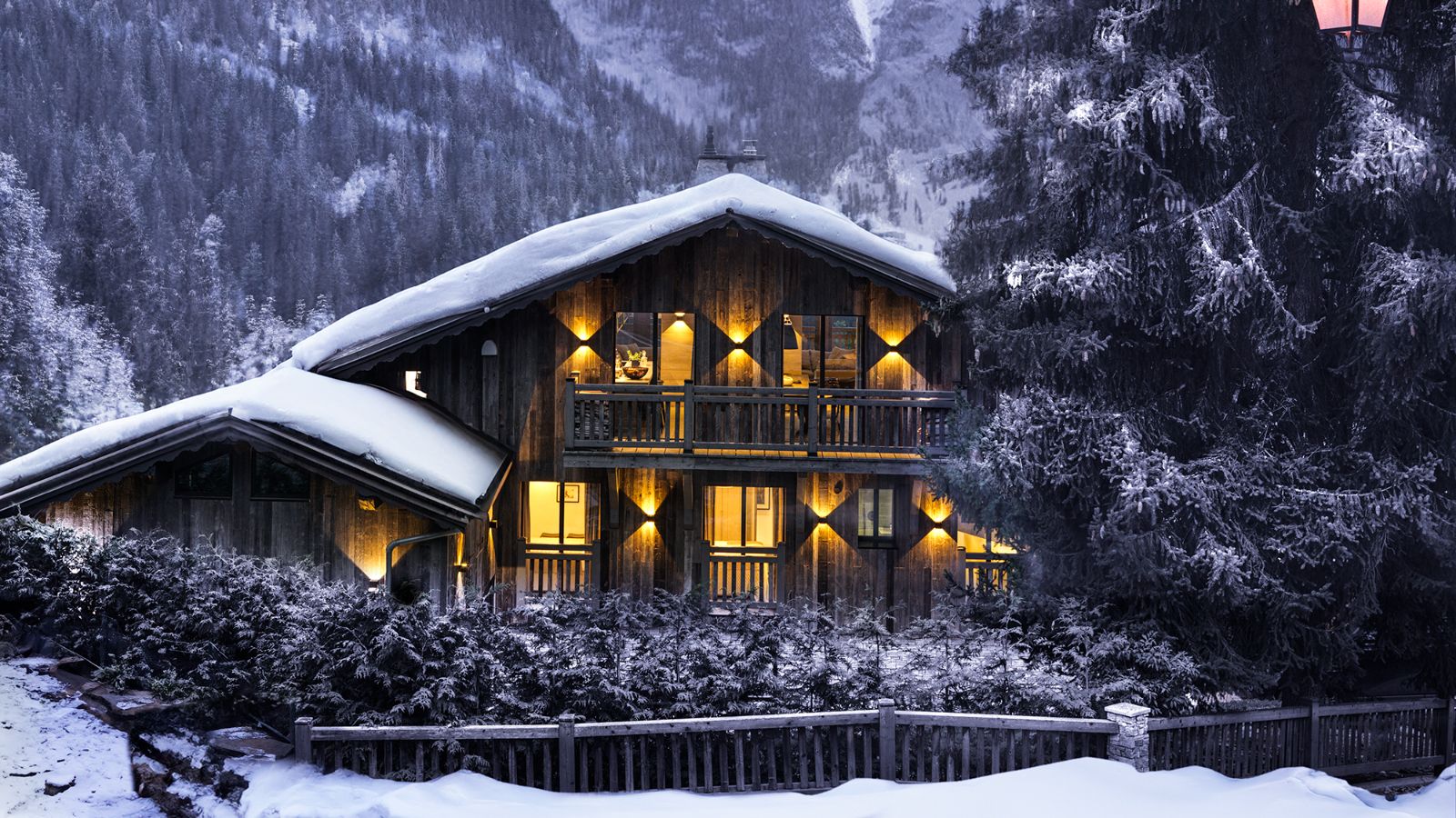 luxury-ski-chalet-IV-Vents-Campagny-Oxford-Ski-Views (1).jpg