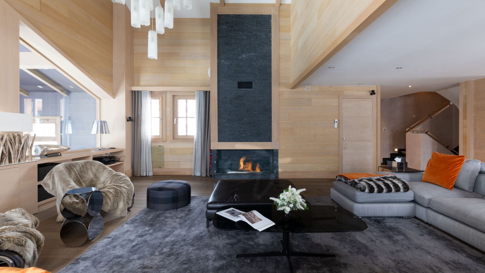 luxury-ski-chalet-courchevel-licorne-oxford-ski-living (2).jpg
