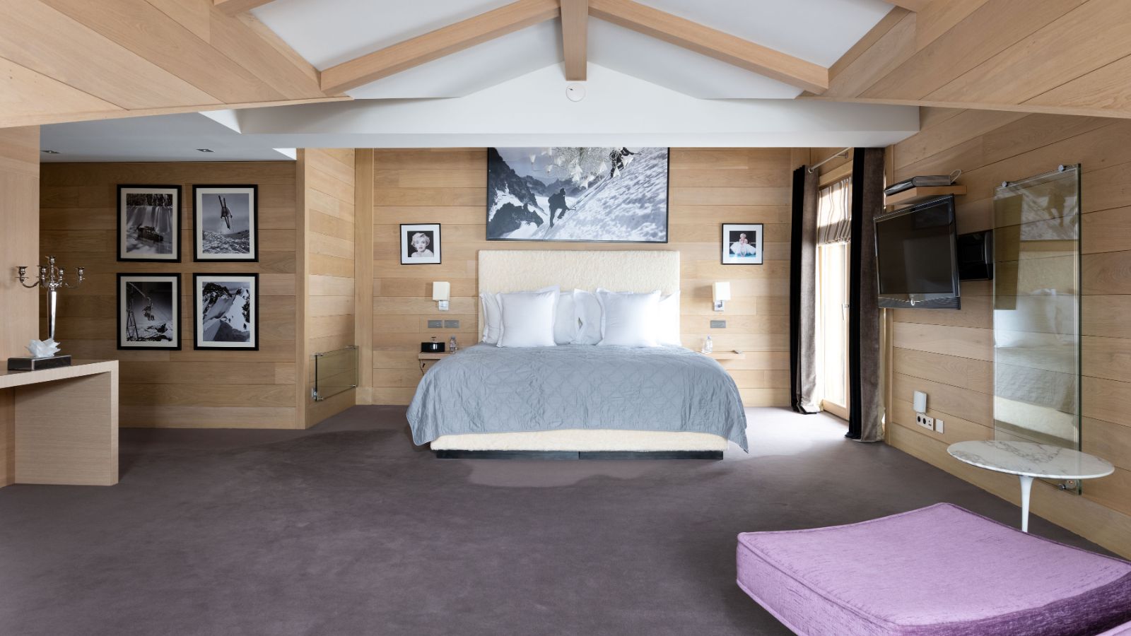 luxury-ski-chalet-courchevel-licorne-oxford-ski-bedroom (4).jpg
