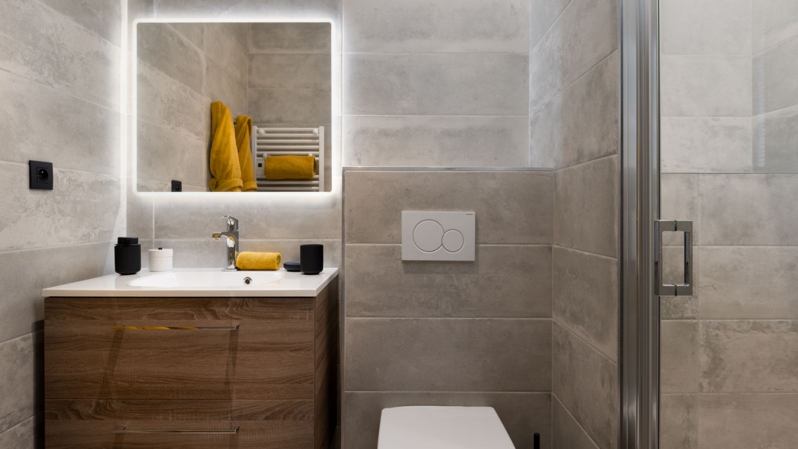 luxury-ski-chalet-courchevel-belladone-oxford-ski-bathroom (1).jpg