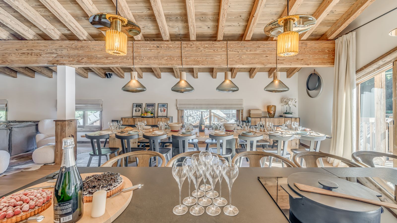 Luxury-Ski-Chalet-Tignes-Les-Brevieres-Casa-San-Bernardo-Oxford-Ski-Kitchen 4.jpg