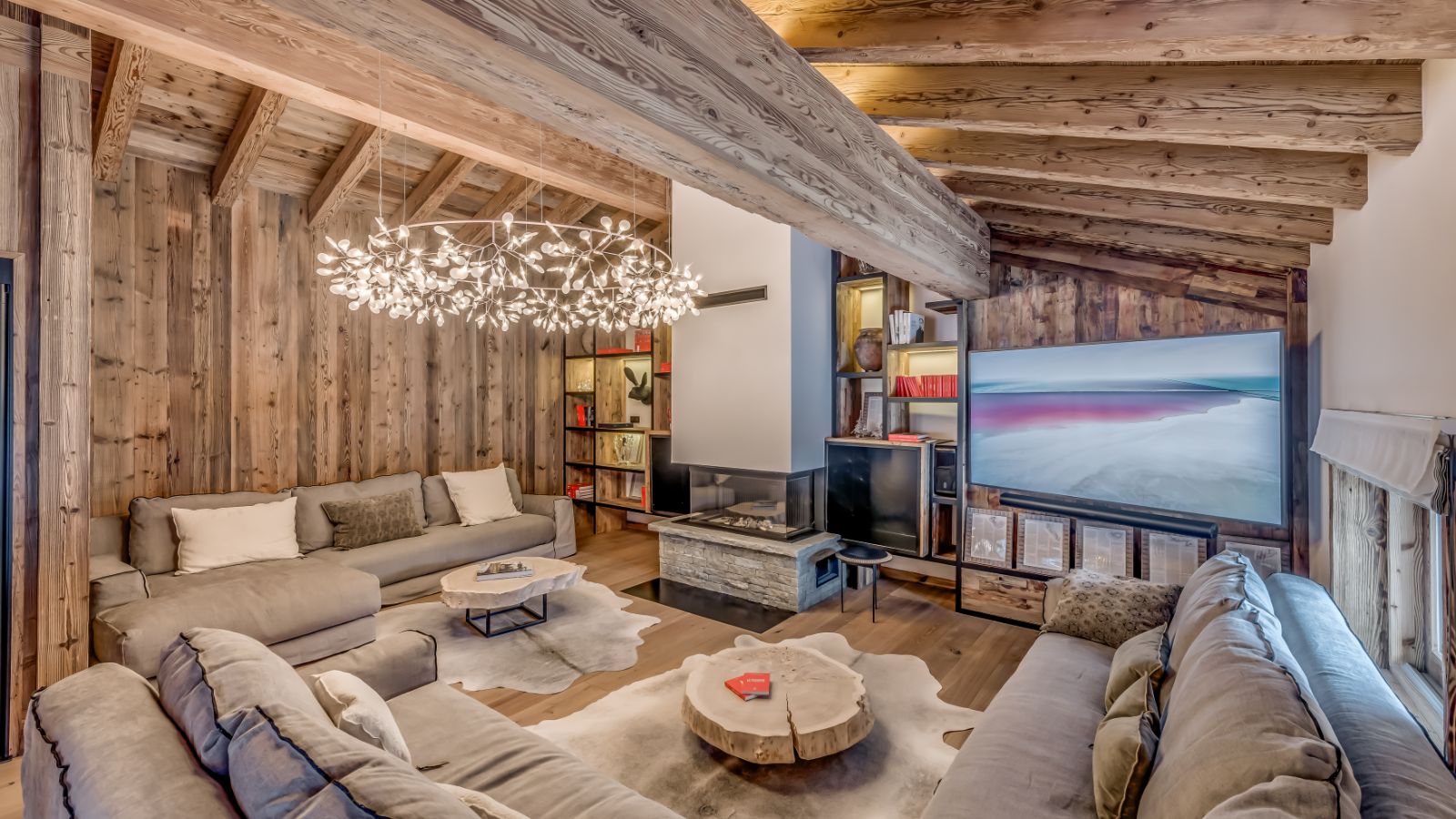 Luxury-Ski-Chalet-Tignes-Les-Brevieres-Casa-San-Bernardo-Oxford-Ski-Lounge 1.jpg