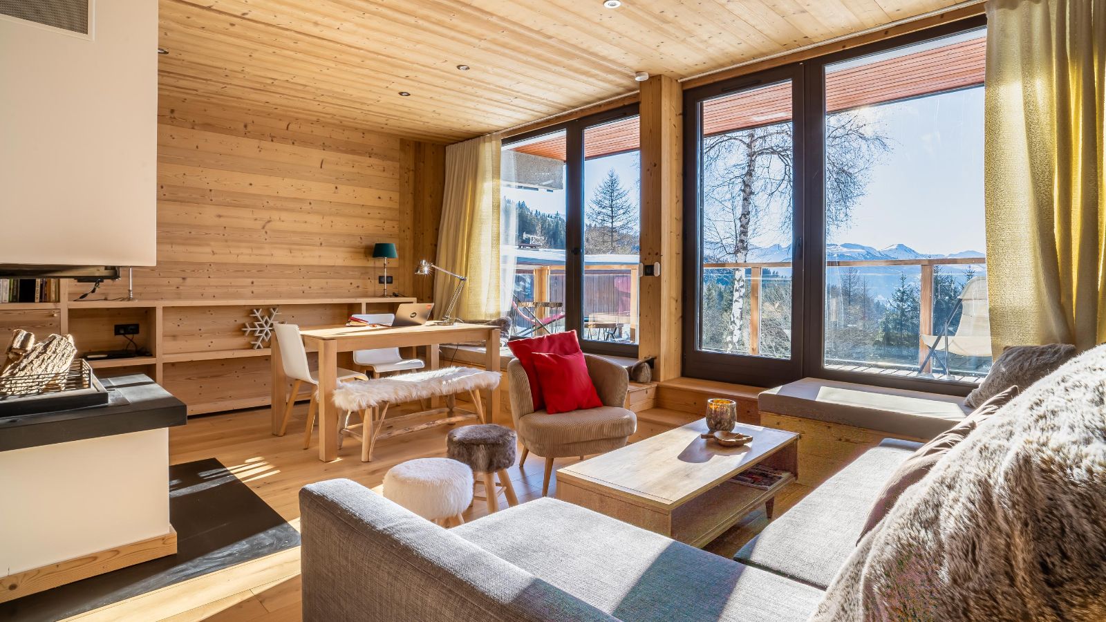 Luxury-Ski-Chalet-Les-Arcs-Chalet-Saint-Barth-Oxford-Ski-Lounge.jpg