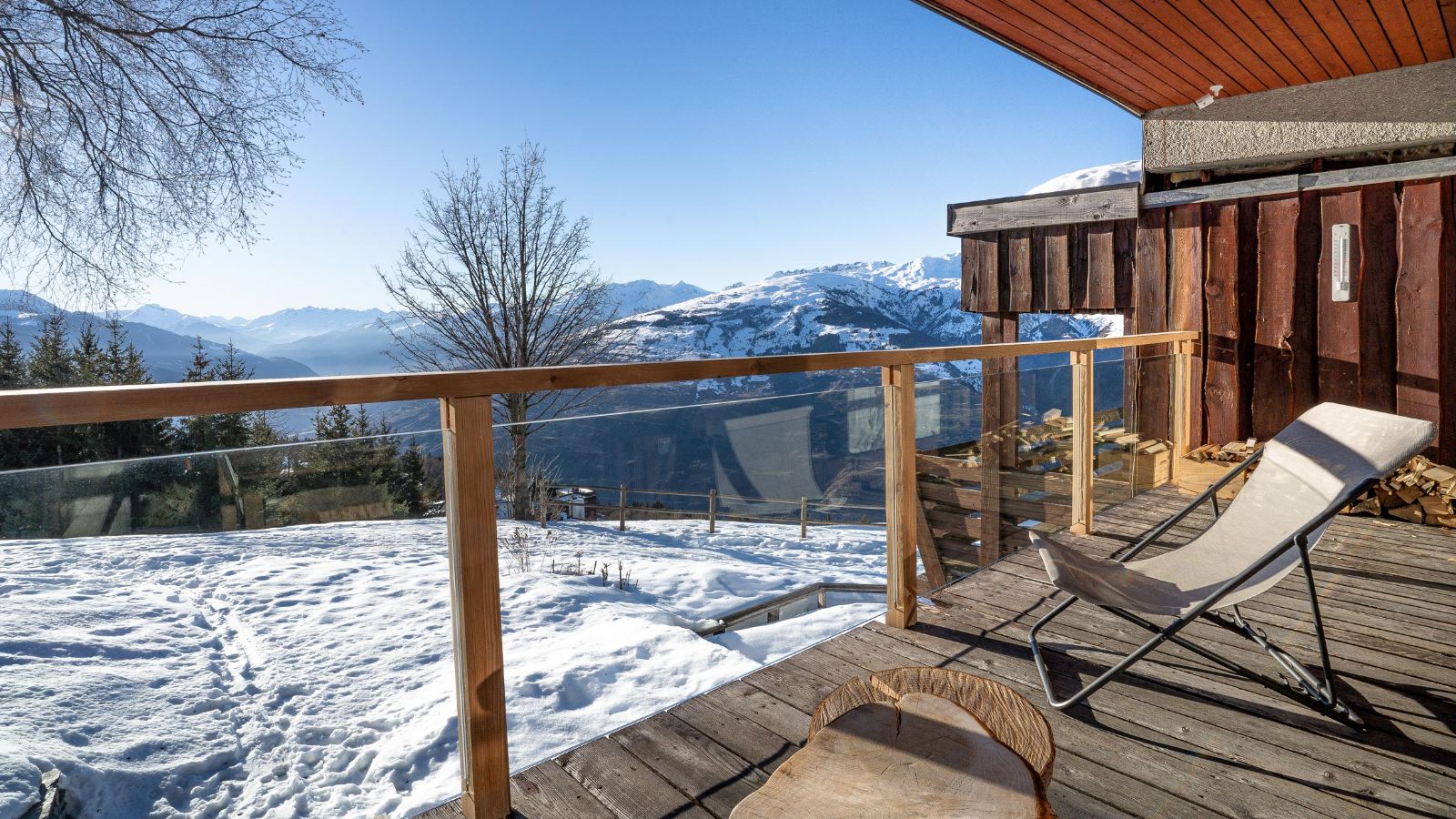 Luxury-Ski-Chalet-Les-Arcs-Chalet-Saint-Barth-Oxford-Ski-Balcony.jpg