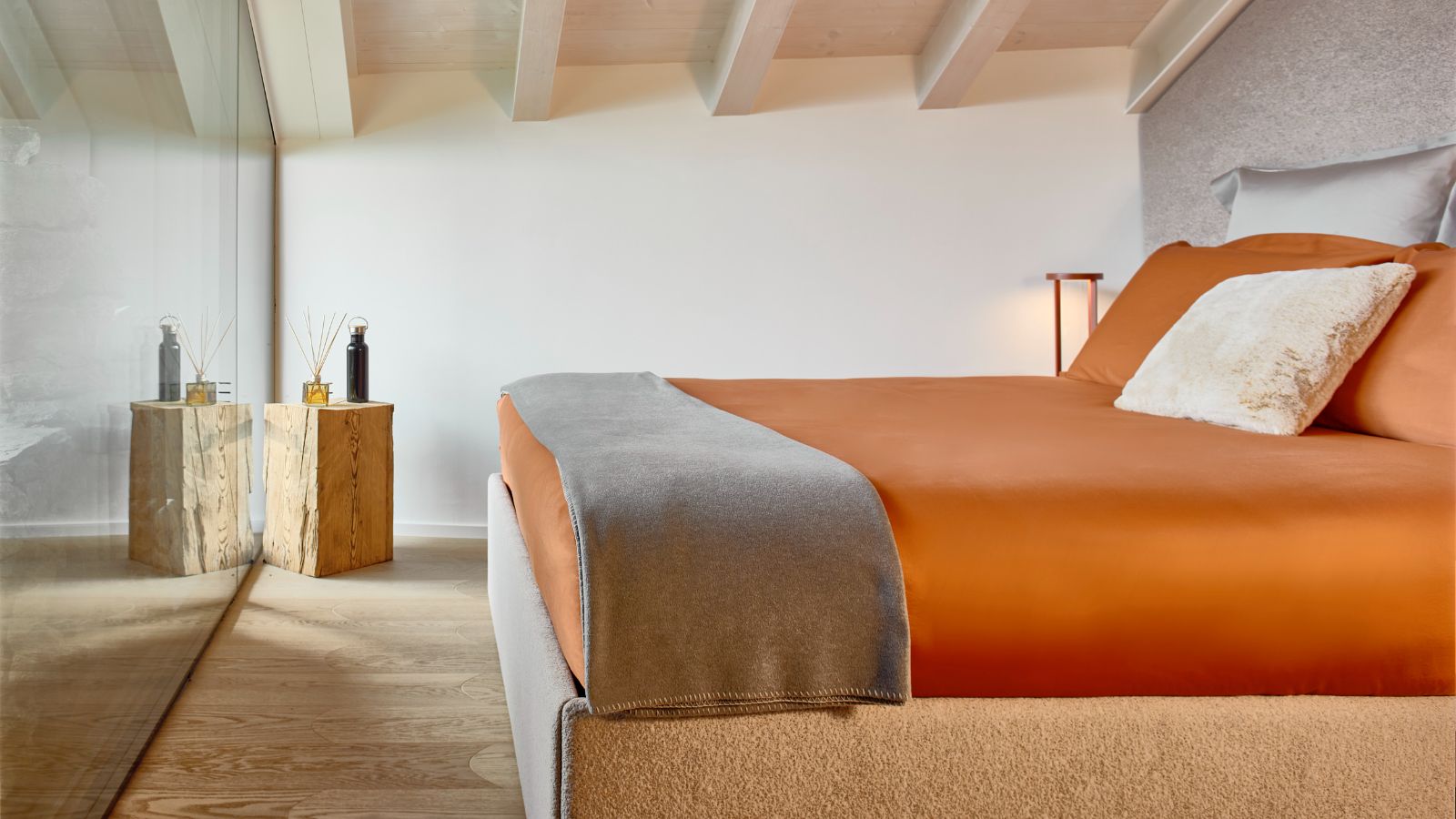 Luxury-Ski-Chalet-Cervinia-Heritage-Carrel-Oxford-Ski-Bedroom (12).jpg