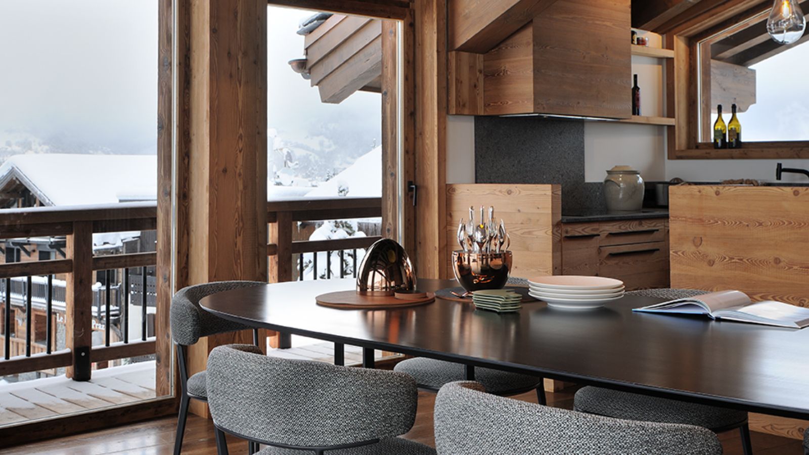 Luxury-Ski-Chalet-Courchevel-Le-Praz-Le-Moulin-Oxford-Ski-Dining2.jpg