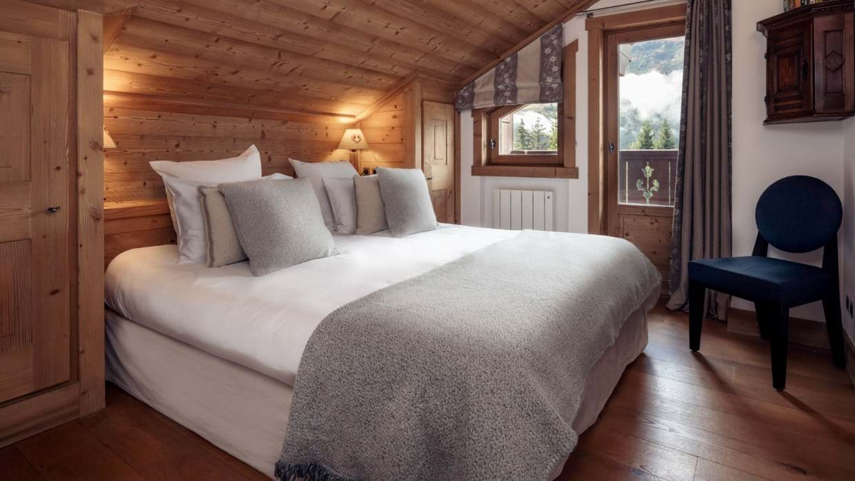 Chalet Trois Ours | Luxury Ski Chalets Meribel | Oxford Ski Company