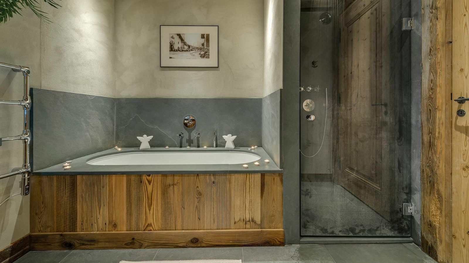 Luxury-Ski-Chalet-Val-d-Isere-Chalet-Husky-Oxford-Ski-Bedroom (29).jpg