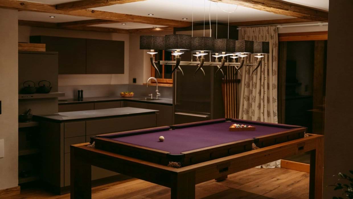 Luxury-Ski-Chalet-Verbier-Chalet-Feuillu-Oxford-Ski-Pool-Table.jpg