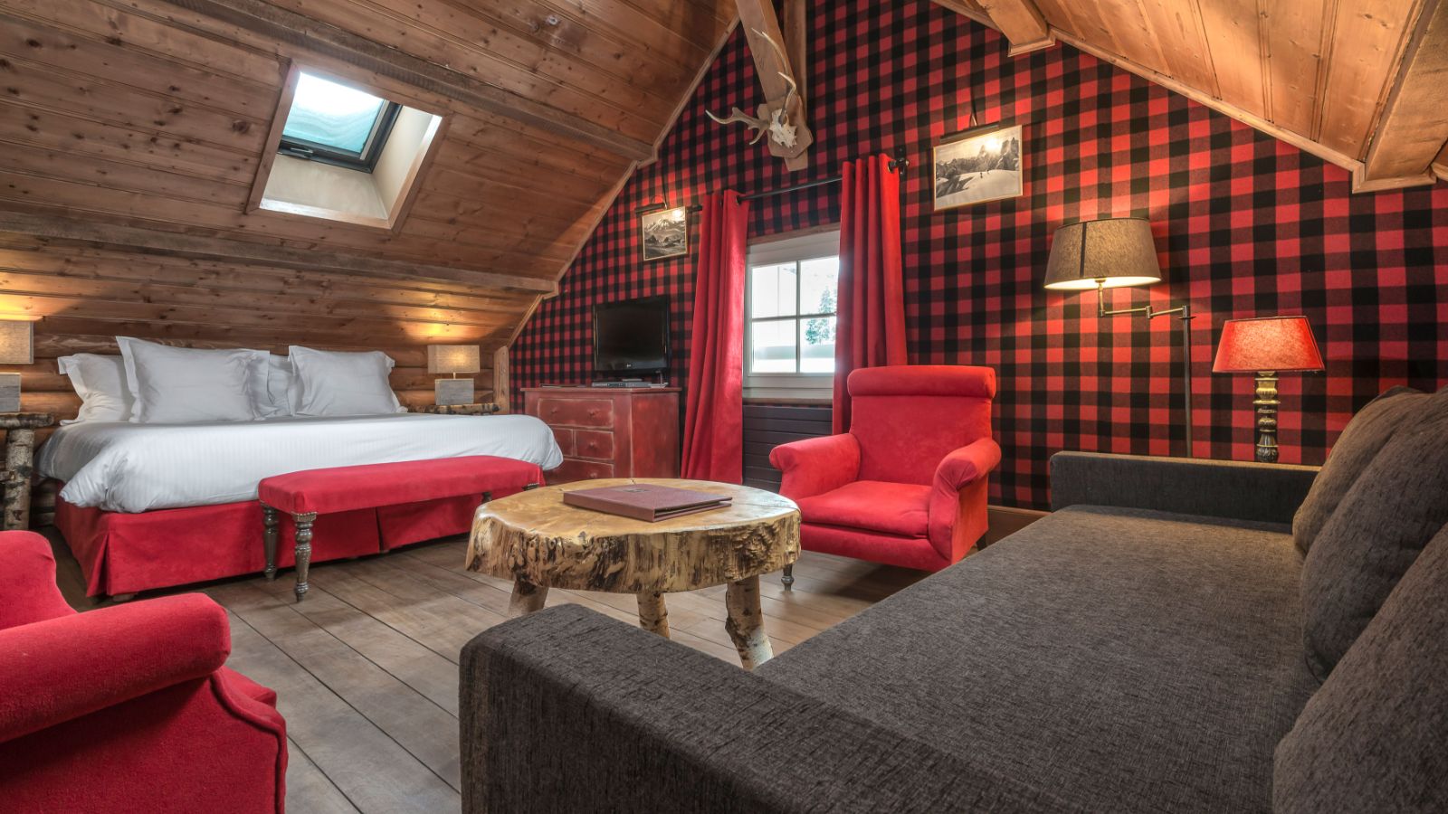 Luxury-hotels-megeve-le-lodge-park-oxford-ski (1).jpg
