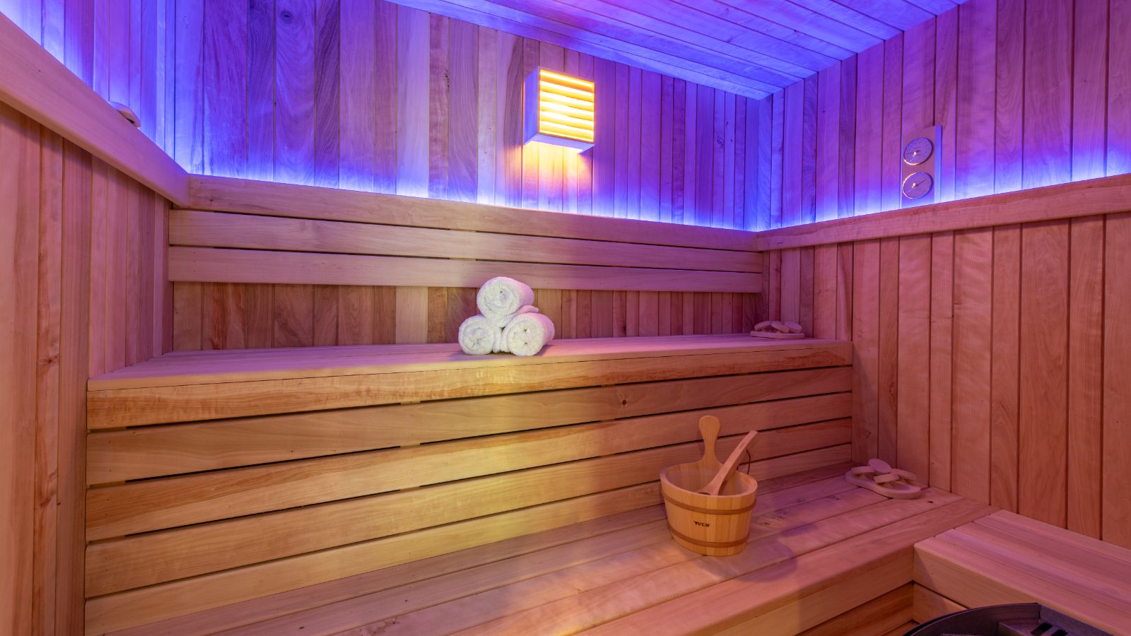 Luxury-Ski-Chalet-Morzine-Chalet-Cascades-Oxford-Ski-Sauna.jpg