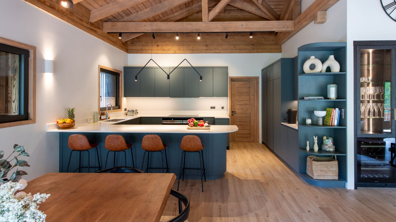Luxury-Ski-Chalet-Morzine-Chalet-Cascades-Oxford-Ski-Kitchen2.jpg