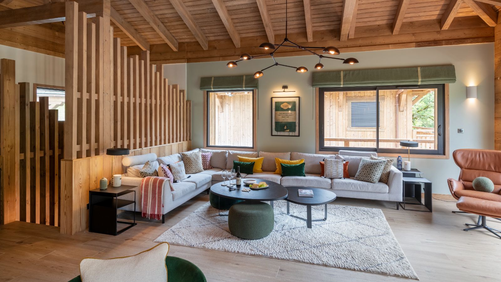 Luxury-Ski-Chalet-Morzine-Chalet-Cascades-Oxford-Ski-Lounge3 (2).jpg