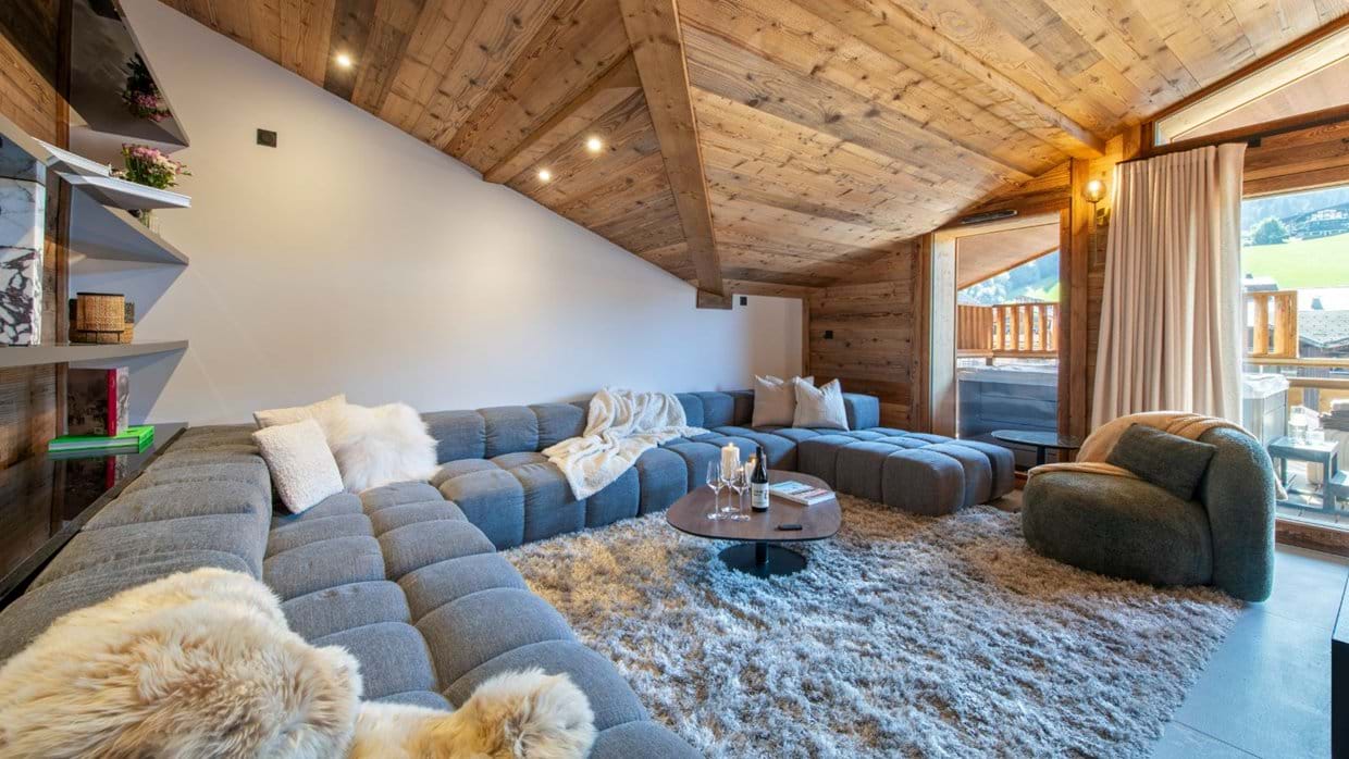 Luxury-Ski-Chalet-Les-Gets-Apartment-Chavinaud-Oxford-Ski-Lounge3.jpg