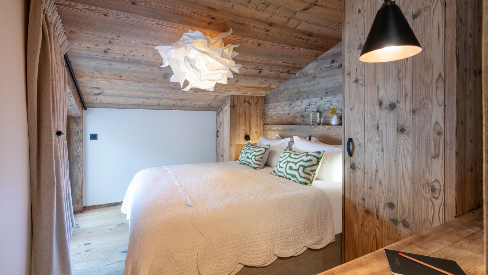 Luxury-Ski-Chalet-Val-D-Isere-Arolay-Penthouse-Oxford-Ski-Bedroom (5).jpg