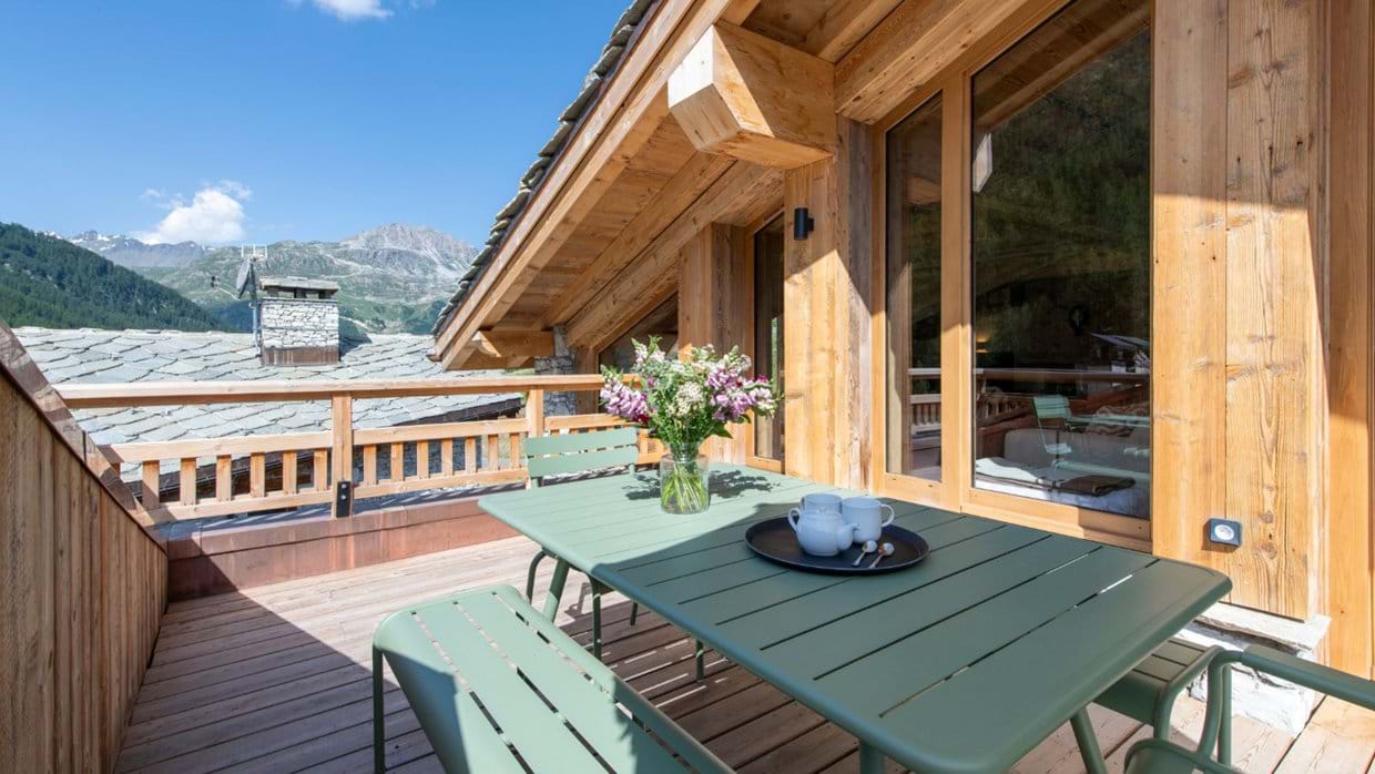 Illustration of Luxury Penthouse Suites With Private Ski Access