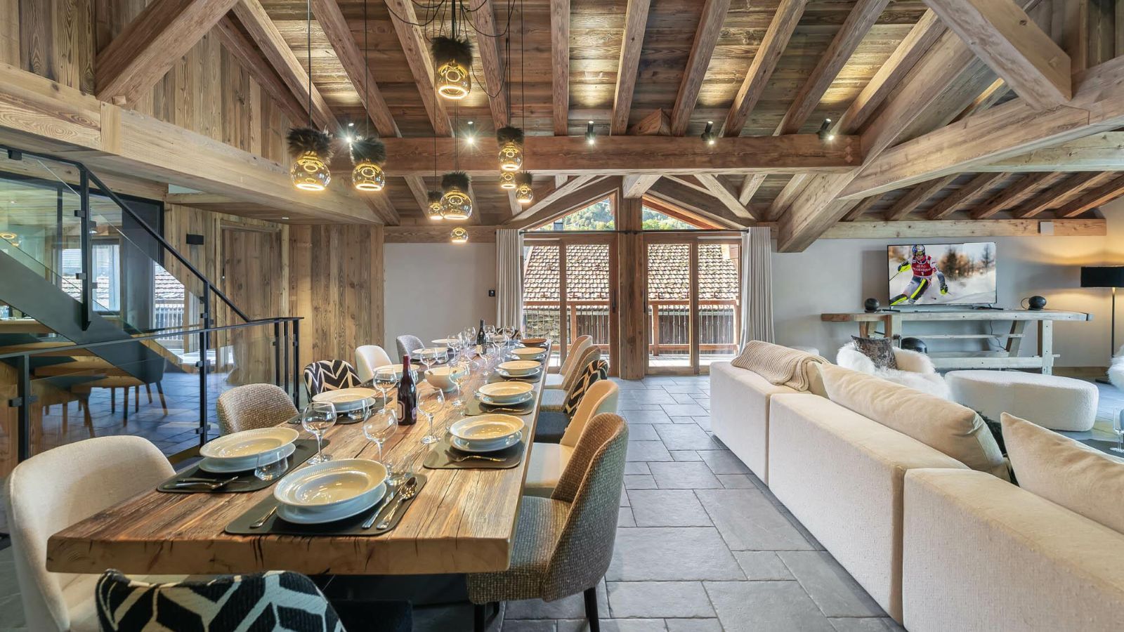 luxury-ski-chalet-st-martin-de-belleville-chalet-ferme-dedouard-oxford-ski-dining (3).jpg