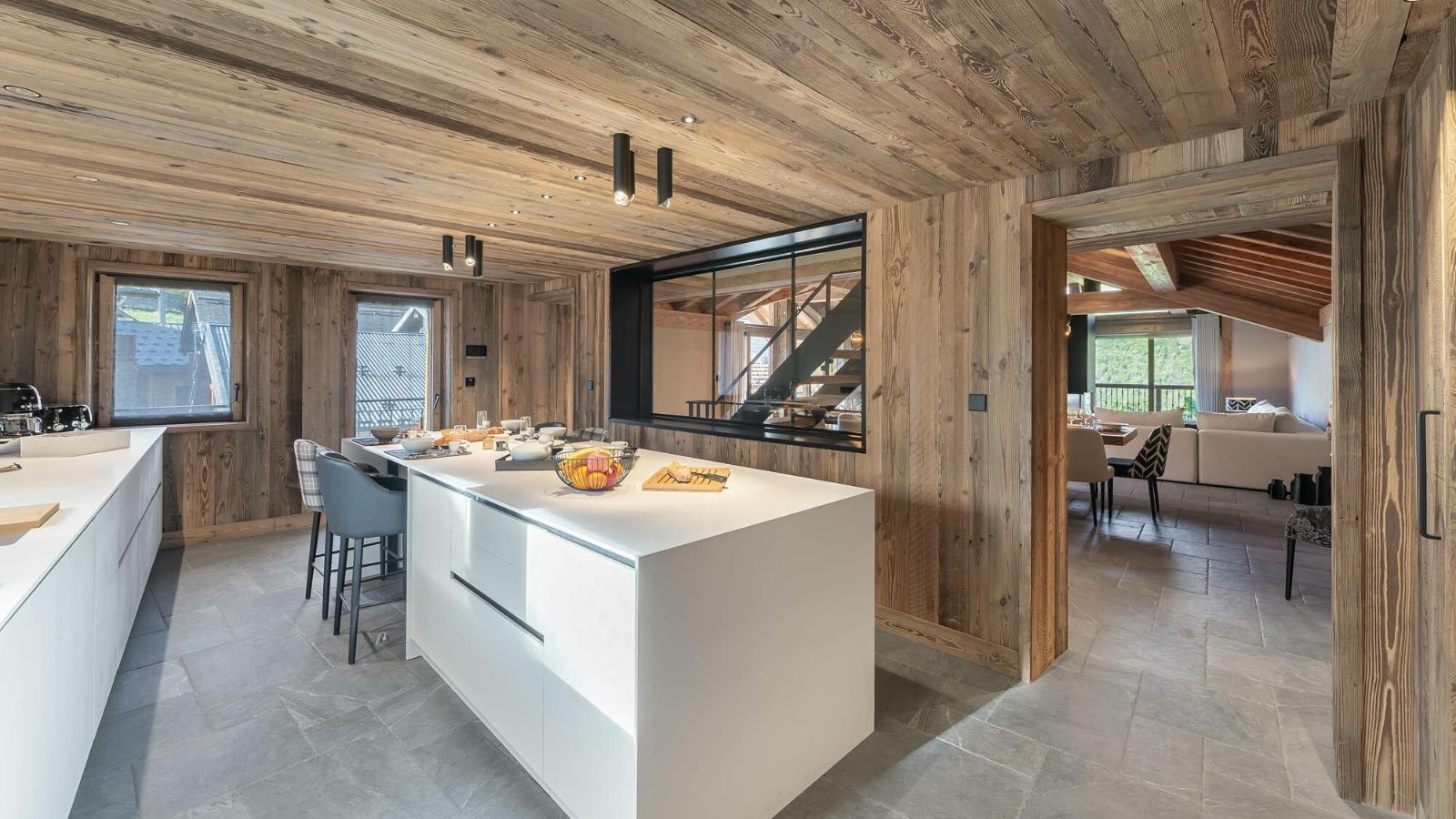 luxury-ski-chalet-st-martin-de-belleville-chalet-ferme-dedouard-oxford-ski-kitchen (1).jpg
