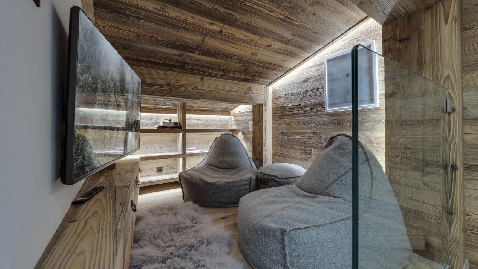 Luxury-Ski-Chalet-Val-D-Isere-Chalet-Neve-Oxford-Ski-Cinema-Room.jpg
