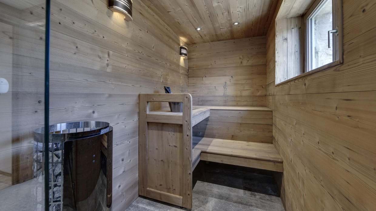 Luxury-Ski-Chalet-Val-D-Isere-Chalet-Neve-Oxford-Ski-Sauna.jpg