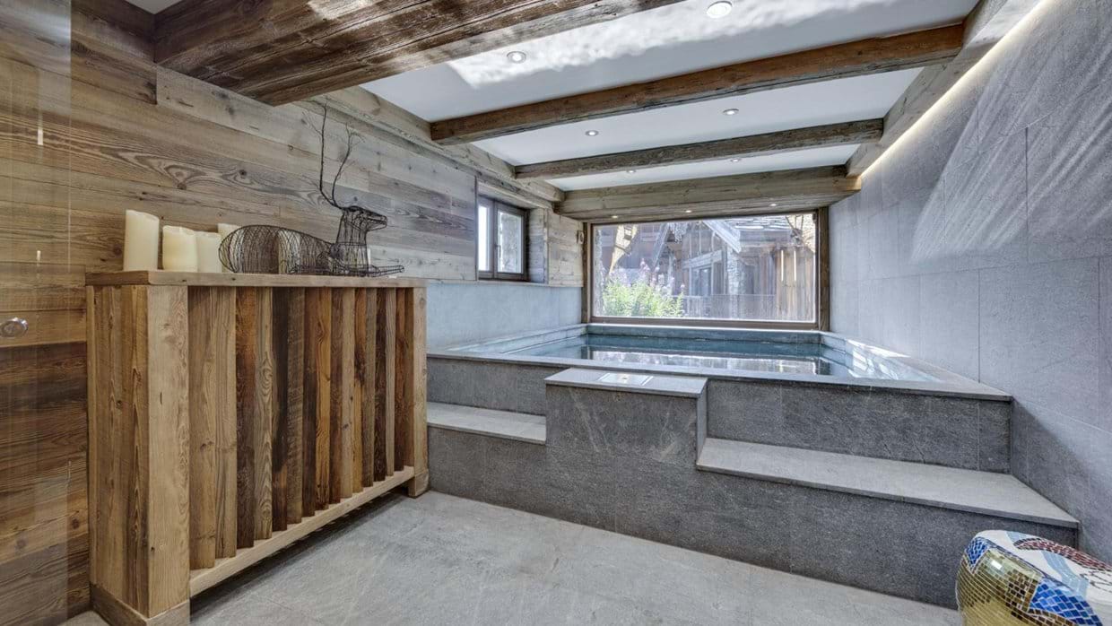 Luxury-Ski-Chalet-Val-D-Isere-Chalet-Neve-Oxford-Ski-Spa.jpg