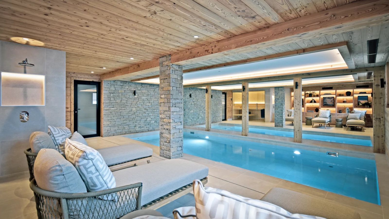 Luxury-ski-chalet-St Martin de Belleville- Chalet Snowfall- Pool- Oxford-Ski.jpg