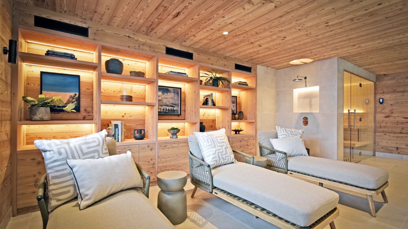 Luxury-ski-chalet-St Martin de Belleville- Chalet Snowfall- Pool seating- Oxford-Ski.jpg