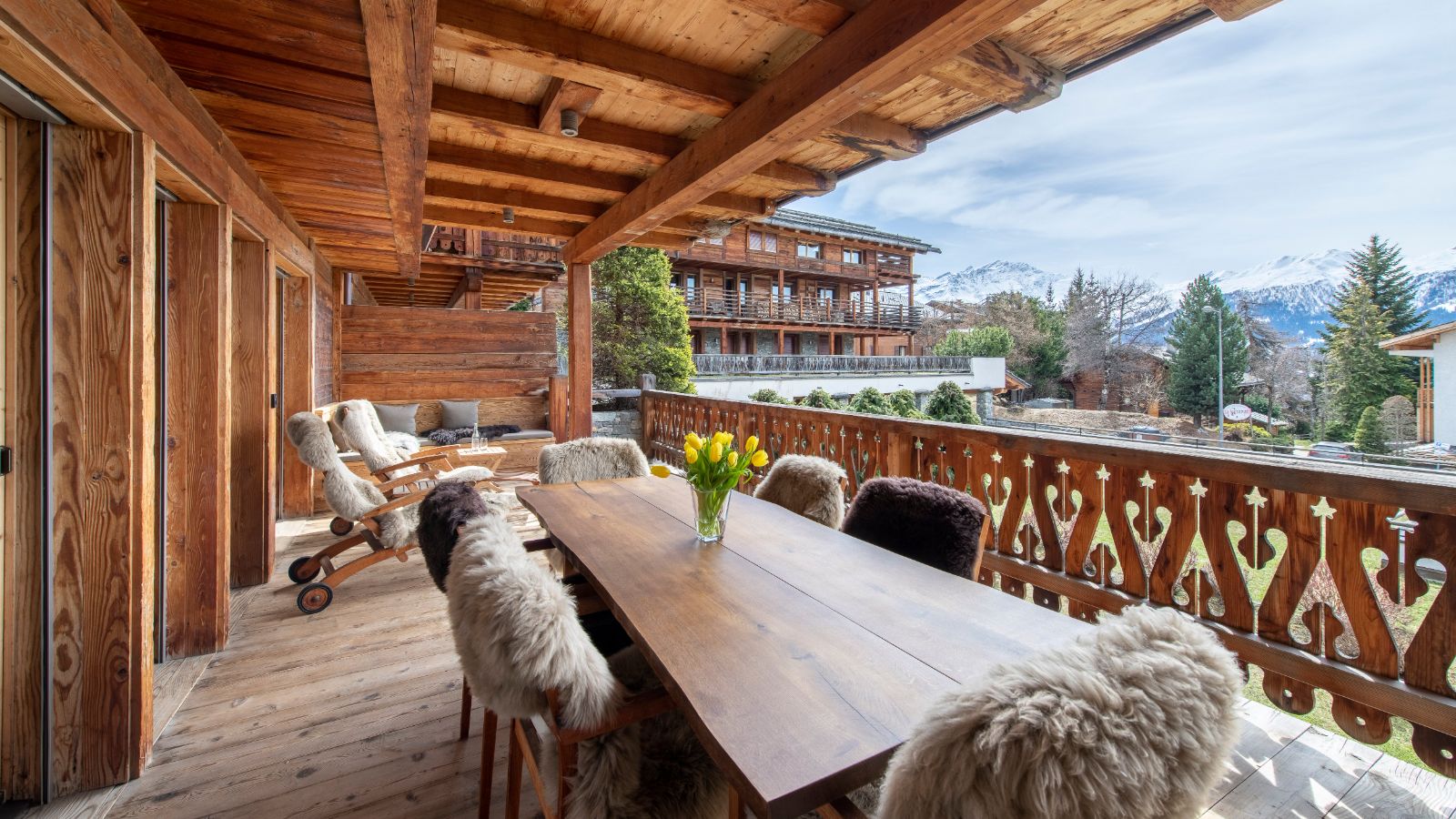 Luxury-Ski-Chalet-Verbier-Victoria-111-Oxford-Ski-Terrace.jpg