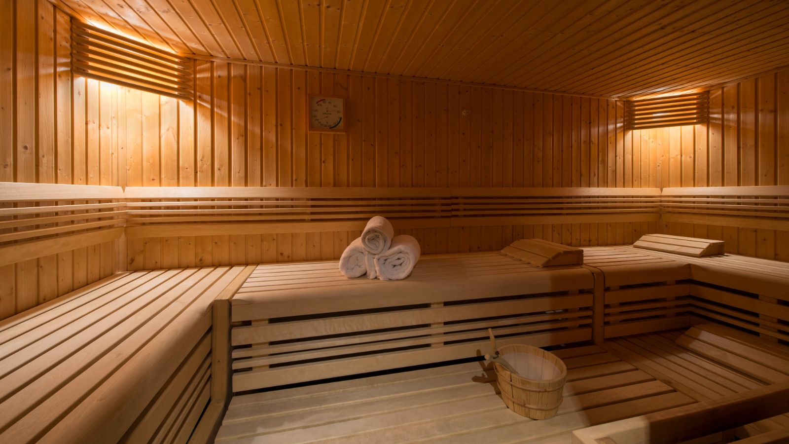 Luxury-Ski-Chalet-Verbier-Victoria-111-Oxford-Ski-Sauna.jpg