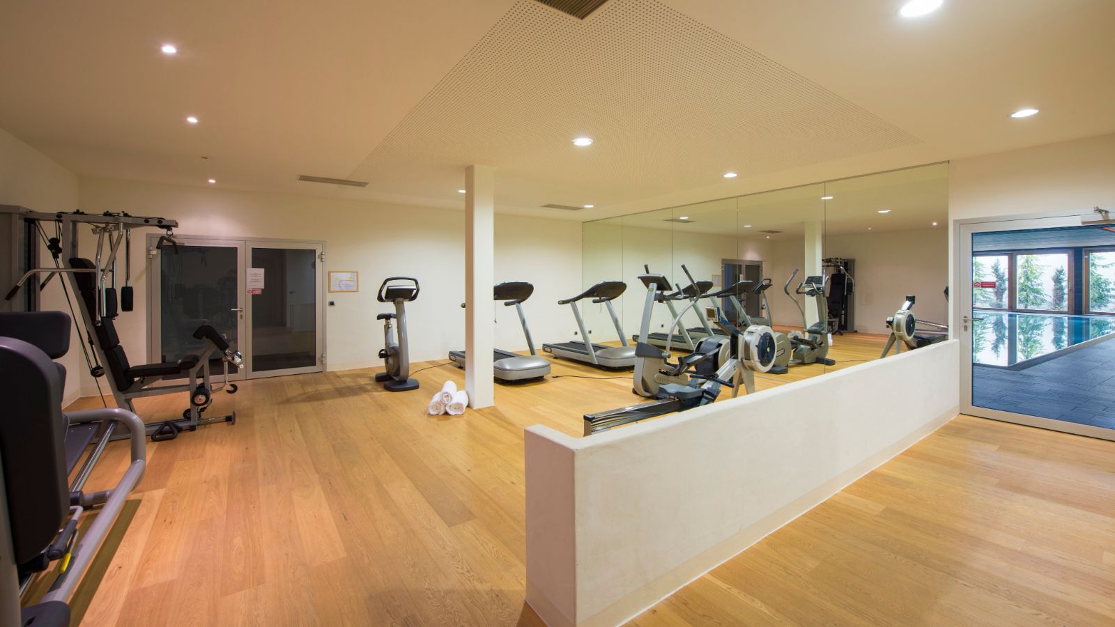 Luxury-Ski-Chalet-Verbier-Victoria-111-Oxford-Ski-Gym.jpg