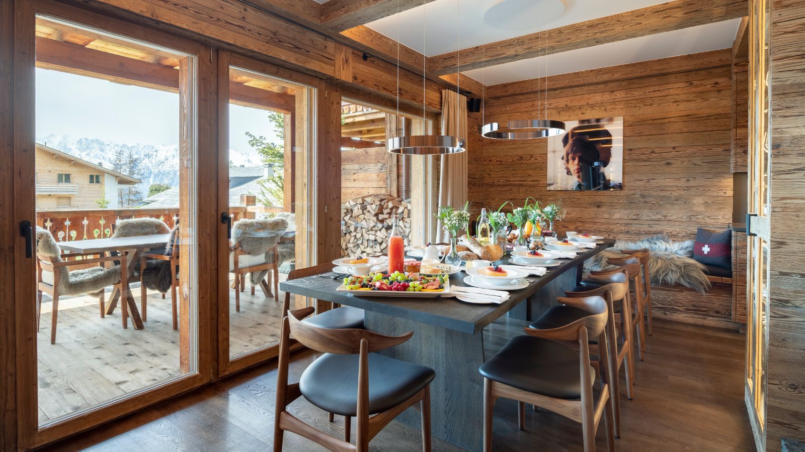 Luxury-Ski-Chalet-Verbier-Victoria-111-Oxford-Ski-Dining.jpg
