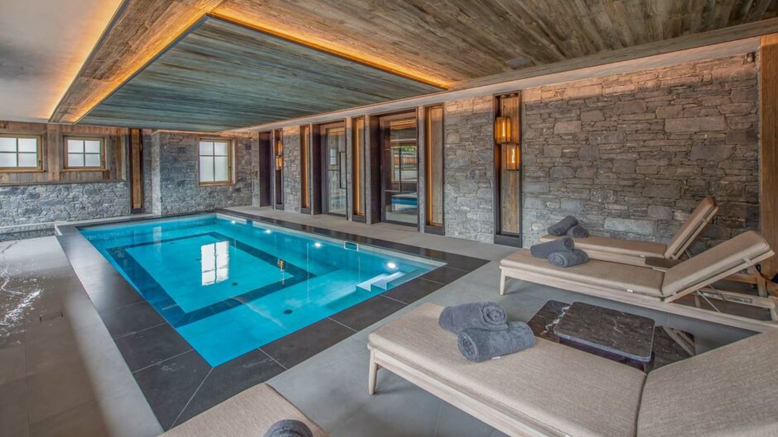 Luxury-Ski-Chalet-Megeve-Chalet-Le-Lodge-Oxford-Ski-Pool2.jpg